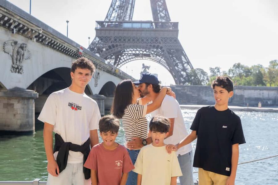 Paris: Premium Photoshoot with Iconic Eiffel Tower Views - Key Highlights Worth Knowing