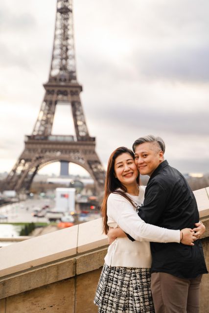 Paris: Premium Photoshoot with Iconic Eiffel Tower Views - How Much It Costs, and Why the Value Can Be Surprisingly High