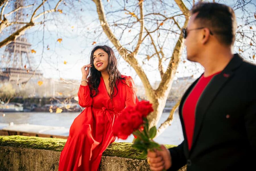 Paris: Premium Professional Photo Shoot - Timing, Weather, and Crowds in Paris: How to Get the Full Set