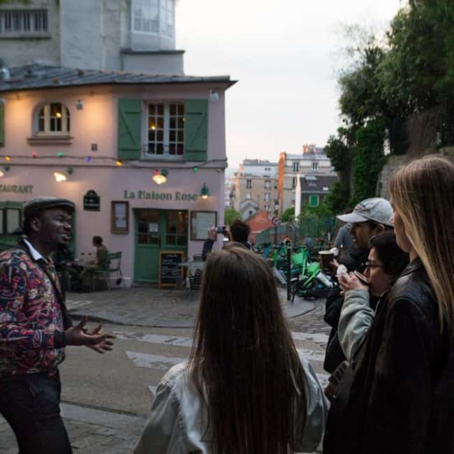 Paris: Private 2-Hour Walking Tour with a Parisian guide - Stop 3: Montmartre, where art and viewpoints take over