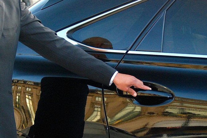 Paris Private Arrival Transfer from Charles de Gaulle (CDG) or Orly (ORY) - Getting Dropped Off in Paris: 75001 to 75020