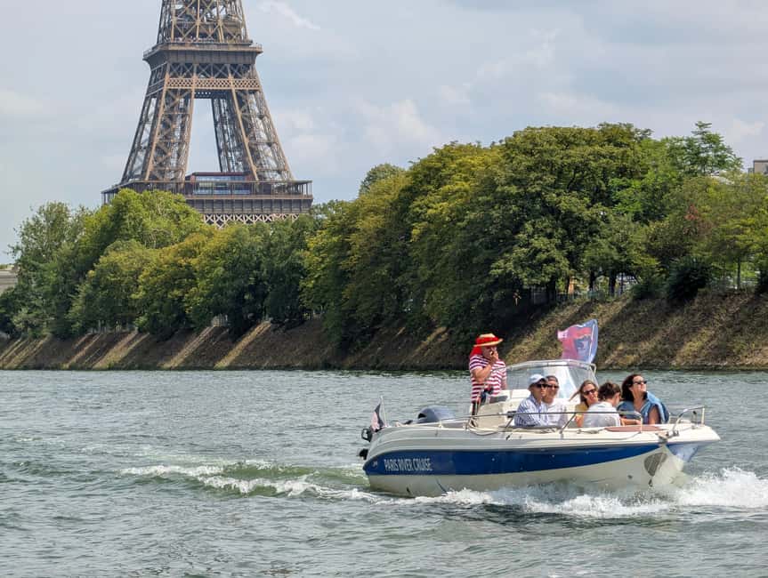 Paris: Private Boat Cruise on Seine River - The Île de la Cité and Notre Dame Pass-By: What Makes It Work