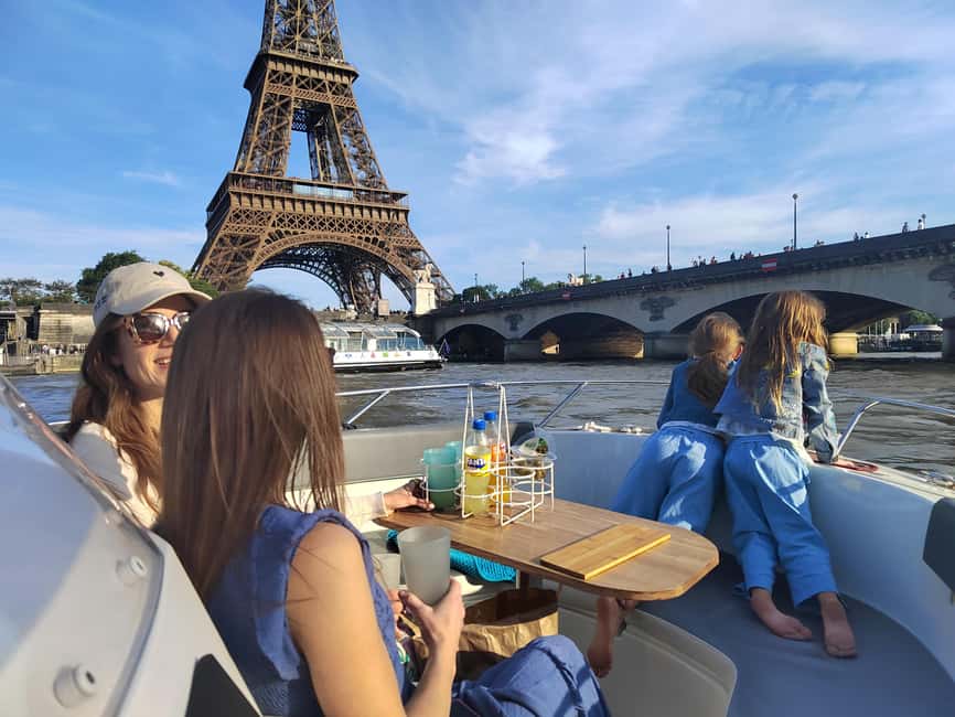 Paris Private Boat Seine River with Captain Guide - The cruise start: near the Eiffel Tower and into the highlights