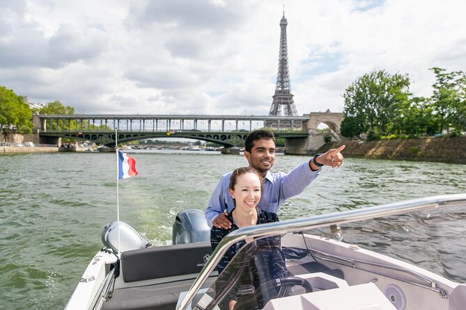 Paris Private Boat Tour with your own Captain Guide - How the Seine route creates real photo moments