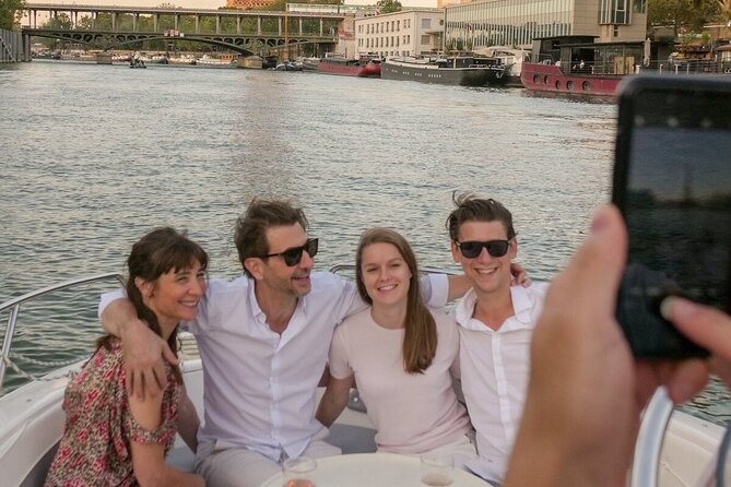Paris Private Boat Tour with your own Captain Guide - The “majestic bridge” moment near Invalides to Petit and Grand Palais