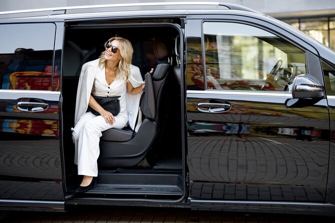 Paris Private Car Service with Driver - Comfort details that make a long day easier
