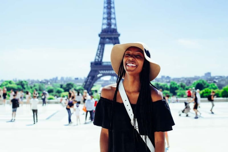 Paris: private city tour with seine river cruise - Cour Carrée, the Louvre Pyramid, and 10-Minute Storytelling That Works