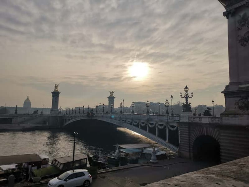 Paris: Private Custom Highlights and Gems Tour with a Local - Quiet backstreets and Montmartre options for real Paris photos