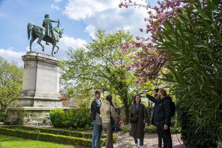 Paris Private Custom Tour: Half-Day with a Local Guide - Key takeaways before you pick a start time