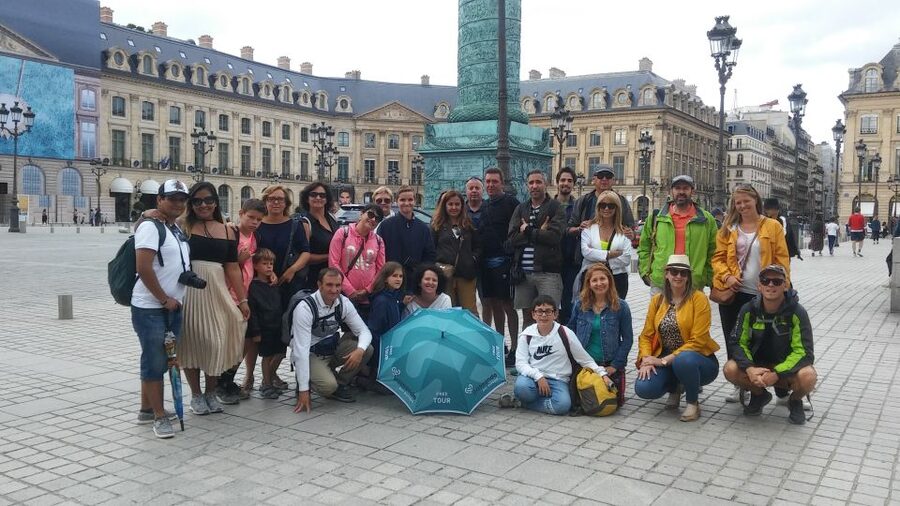 Paris: Private Customizable City Tour in Spanish - The Louvre area and Tuileries: art, royal geometry, and real strolling