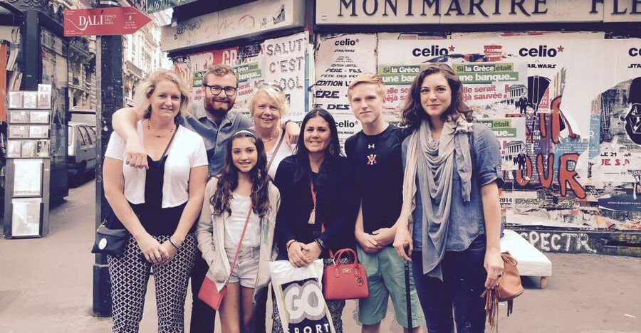 Paris: Private Customized Tour with a Local Guide - A private tour that starts where you actually are