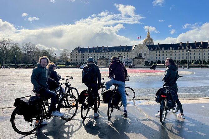 Paris : Private electric bike tour with wine and cheese tasting - Louvre Quick Views and Palais-Royal Gardens With Buren’s Columns