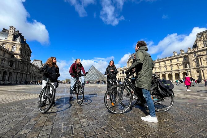 Paris : Private electric bike tour with wine and cheese tasting - Guide Energy, Ponchos, and Real-World Weather Expectations