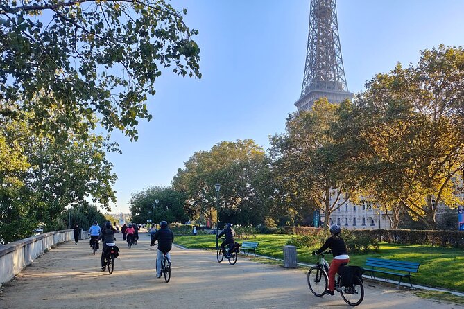 Paris : Private electric bike tour with wine and cheese tasting - Who This Tour Fits Best (and Who Might Skip It)