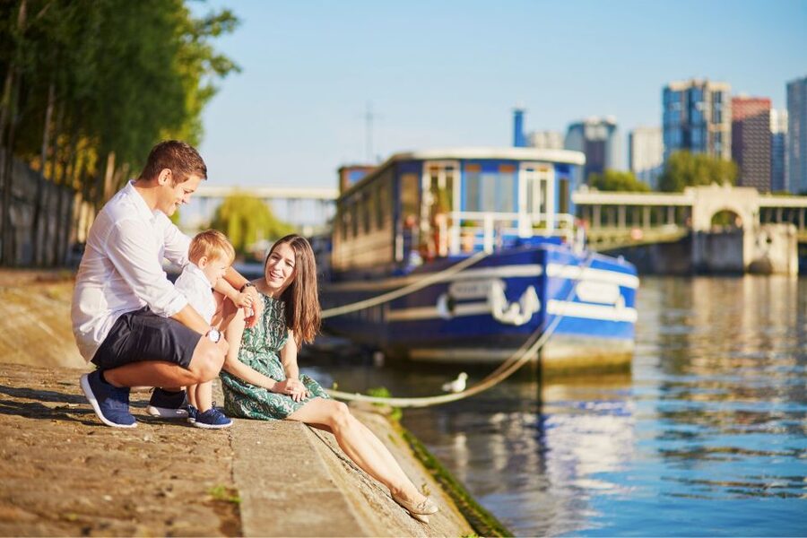 Paris: Private Family Tour, Highlights and Museum Visit - Pont des Arts: locks, romance, and a story kids can retell