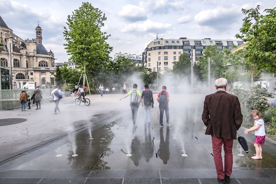 Paris: Private Family Tour, Highlights and Museum Visit - Boulangerie Jean-Noel Julien: croissants and hot chocolate for kids
