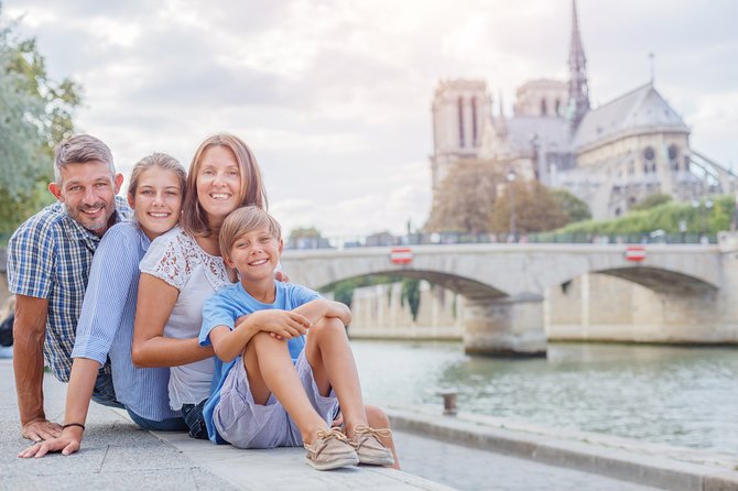 Paris Private Family Tour - Highlights & the Best Museum for Kids - First Stop: Louvre Museum in 10 Minutes (Not a Full Museum Day)
