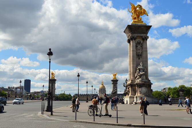 Paris Private Guided Layover Tours - Arc de Triomphe and Classic Photo Passes in Between
