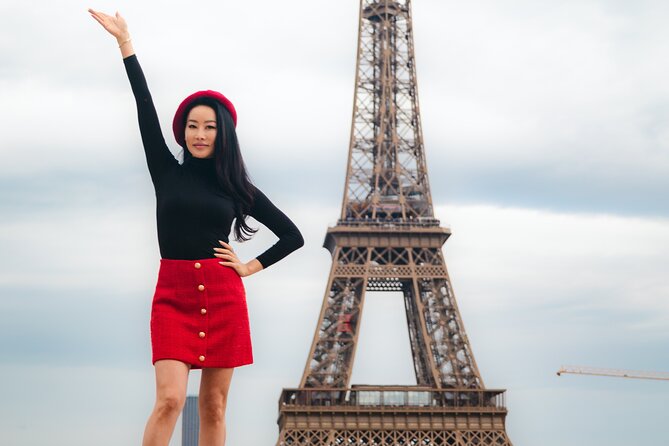 Paris Private Guided Professional Photoshoot - Montmartre and Pont Alexandre III for different photo moods