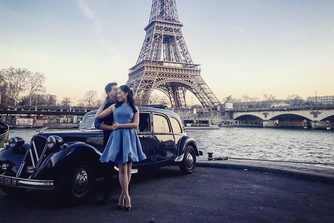 Paris Private Guided Tour in a Vintage Car with Driver - Montmartre drive: cobblestones and charm from the road