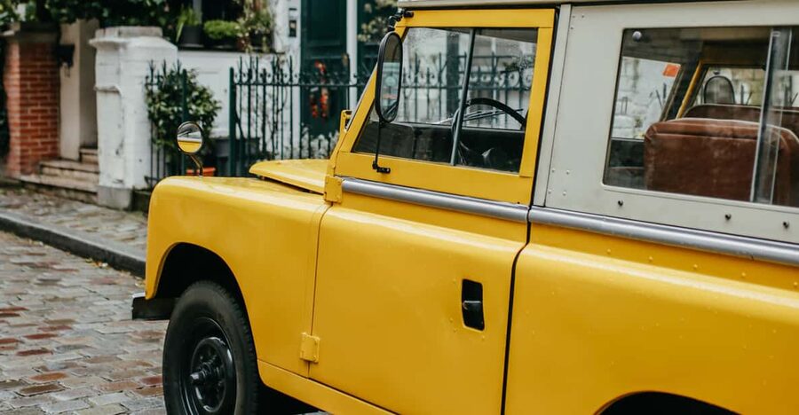 Paris: Private Guided Tour in a vintage Land Rover - The big-sight drive: prestigious avenues and the Arc de Triomphe moment