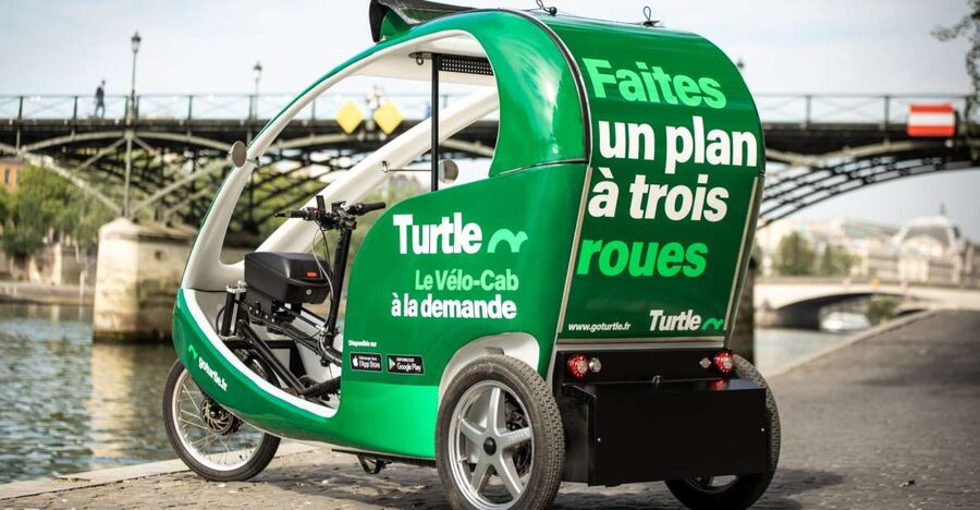 Paris : Private guided tour in Rickshaw bike - Napoléon - How the driver guide changes everything (and when to be cautious)