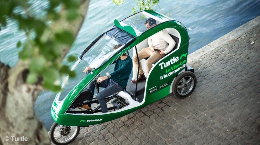 Paris : Private guided tour Rickshaw bike - Saint-Germain - Your ride setup: private transport, comfy seat, WiFi, and pet-friendly flexibility
