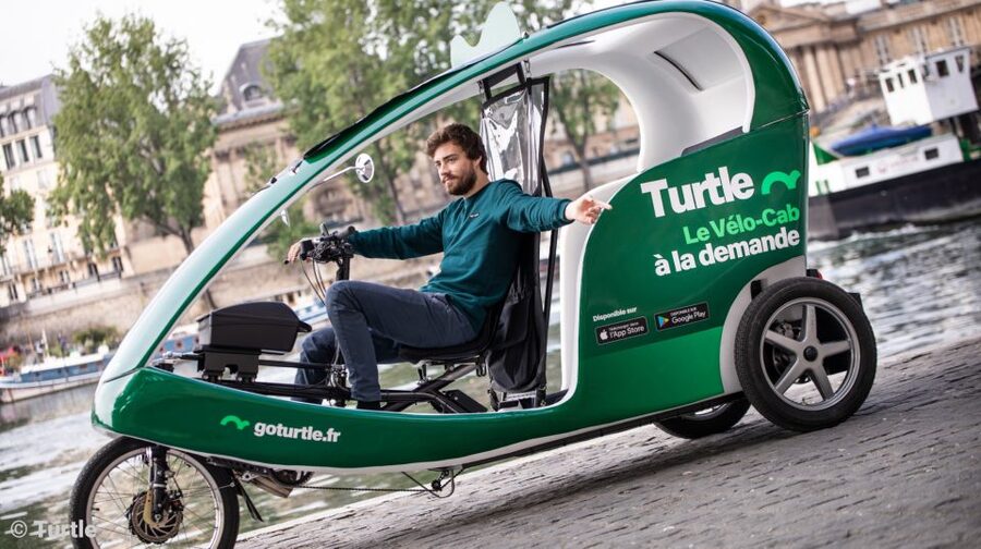 Paris : Private guided tour Rickshaw bike - Saint-Germain - Notre-Dame and the Quartier Latin on the 30-minute Mini Saint-Germain