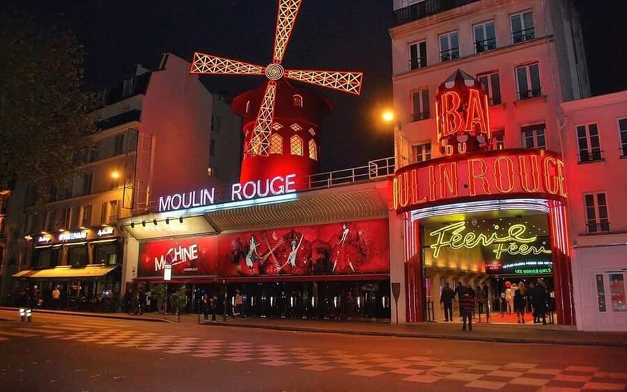 Paris: Private Layover Tour with Airport Pickup & Dropoff - Key things to know before you go