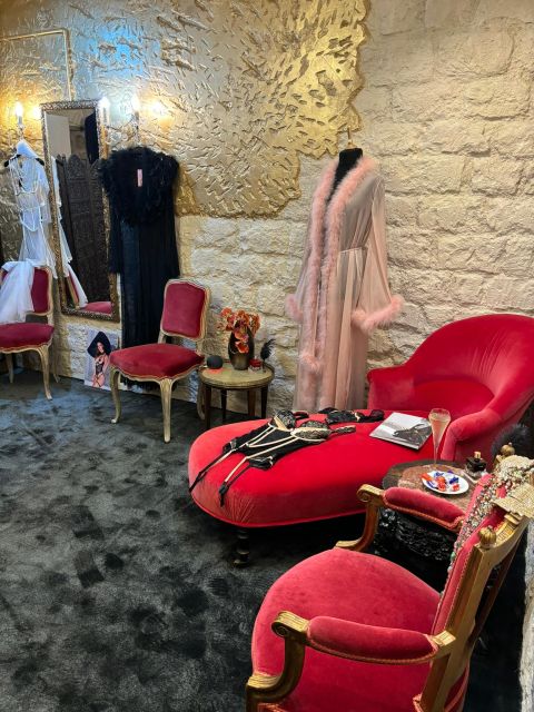 Paris: Private Lingerie Fitting activity - How the experts help with fit: figure tips, cup sizing, and real selection