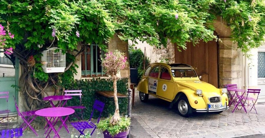 Paris: Private little-known places tour in Citroën 2CV 2h - The 2-hour flow: how the ride stays fun and focused