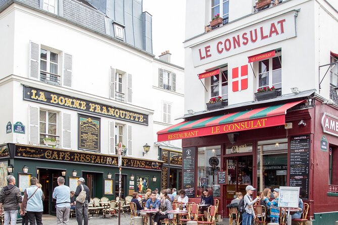 Paris Private Montmarte Tour : Sacre Coeur with Expert Guide - Bateau-Lavoir and Place du Tertre: Where Street Art Lives