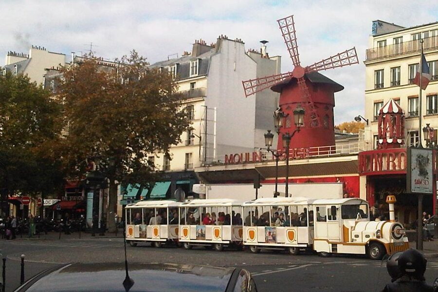 Paris: Private or Shared City Highlights Tour - Champs-Élysées to Place de la Concorde, a lesson in grand Paris