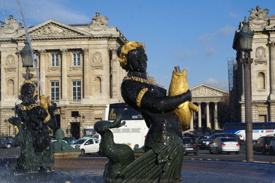 Paris: Private or Shared City Highlights Tour - Why the minibus format actually matters in Paris