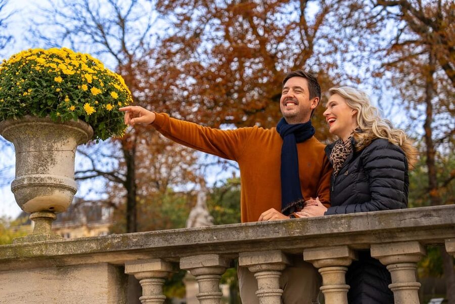 Paris: Private photo shooting at the Luxembourg Garden - What the 30-minute session feels like on the ground