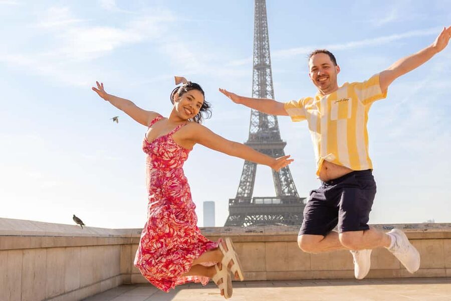 Paris: Private Photoshoot at the Eiffel Tower - Key highlights at a glance