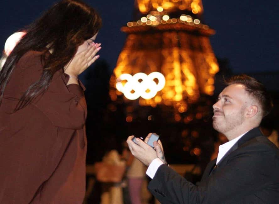 Paris: Private photoshoot with a Professional - Price and value at $94 per person