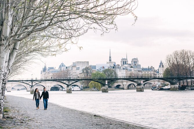 Paris - Private Photoshoot with a Top-Rated Local Photographer - Eiffel Tower and Trocadero: two viewpoints, one mission