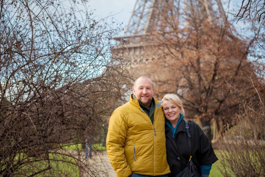Paris: Private Professional Photo Shoot - Picking your Paris backdrop: Eiffel Tower, Louvre, or something more you