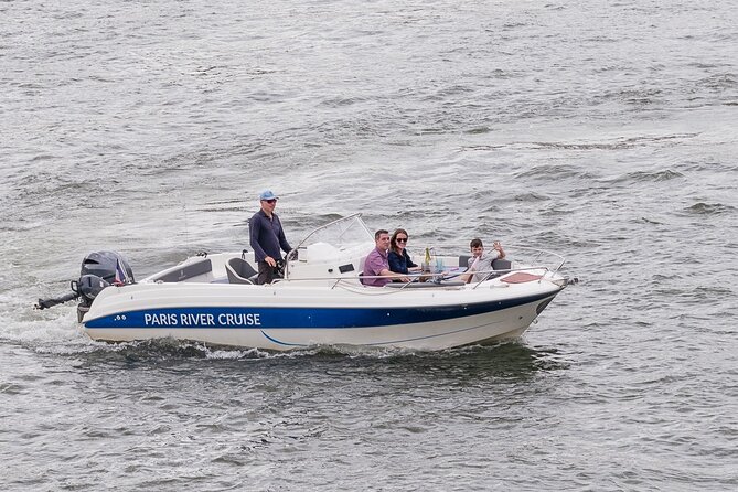 Paris Private Seine River Cruise with your Captain Guide - Price and logistics, and why the small group can be worth it