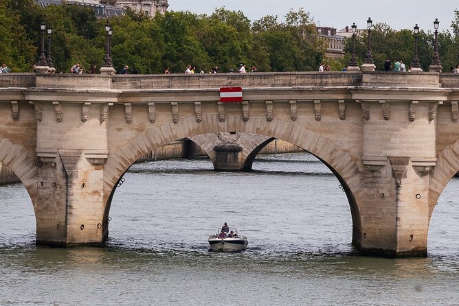 Paris Private Seine River Cruise with your Captain Guide - What to pack and what to expect on the water