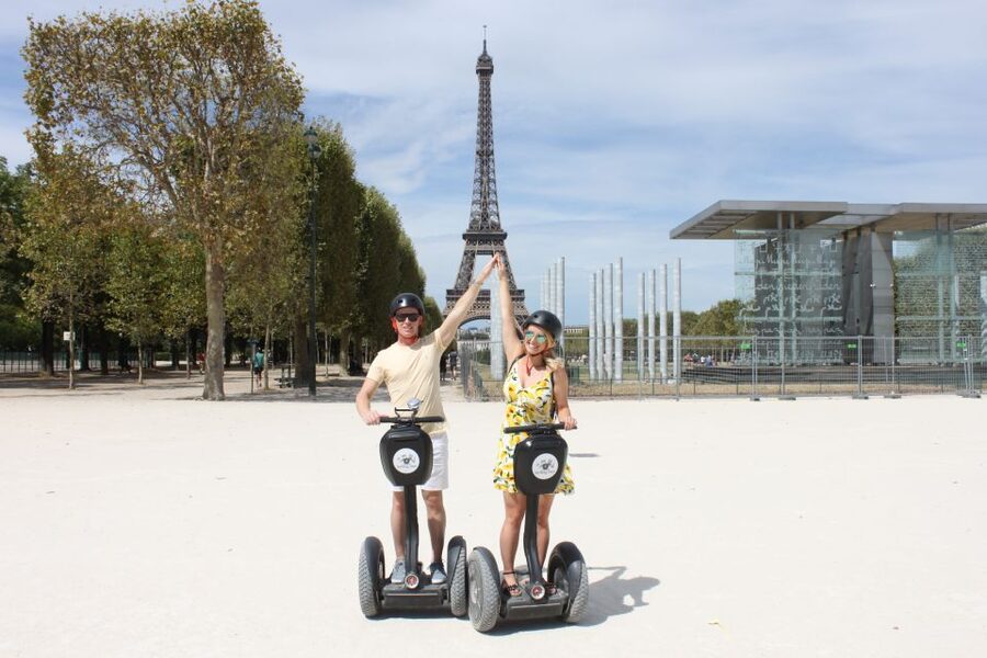Paris: Private Sightseeing Segway Tour - Invalides and the Dôme des Invalides: A Serious Start