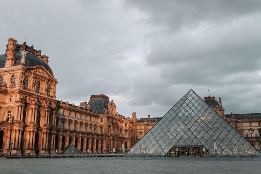 Paris: Private Skip-the-Lines Orsay and Louvre Museum Tour - How skip-the-line works in the real world