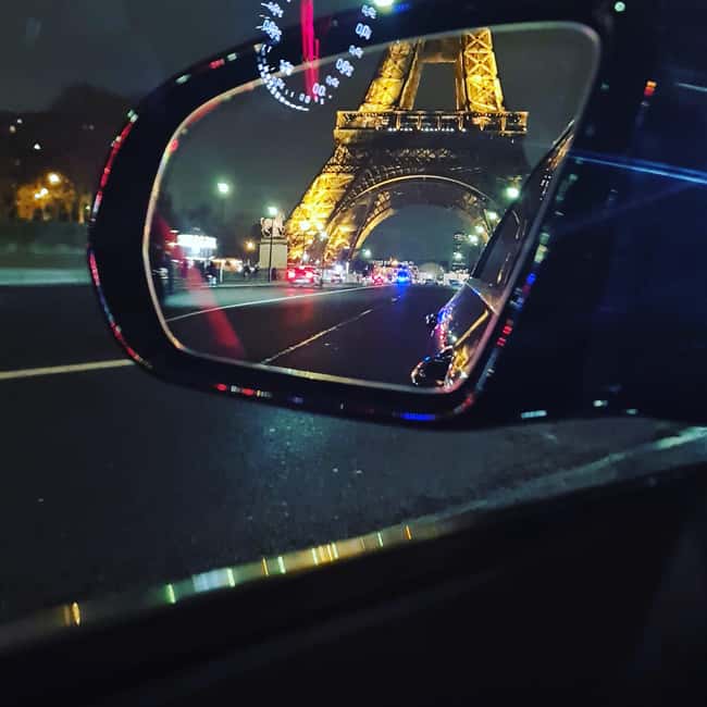 Paris: Private Tour by Chauffer-Driven Car - Louvre Photo Stop: See the Masterpieces Without Committing Immediately