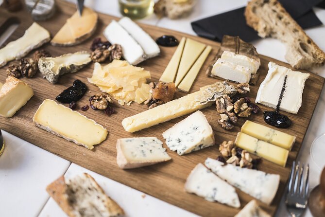 Paris Private Tour - Elegant and Luxury Tour Le Marais - Saint-Gervais: medieval-feeling lanes and a pastry break