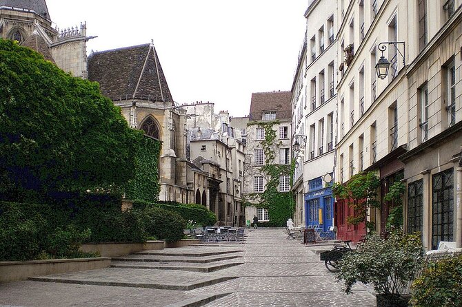 Paris Private Tour - Elegant and Luxury Tour Le Marais - Eglise Saint-Paul Saint-Louis: church history you can point to