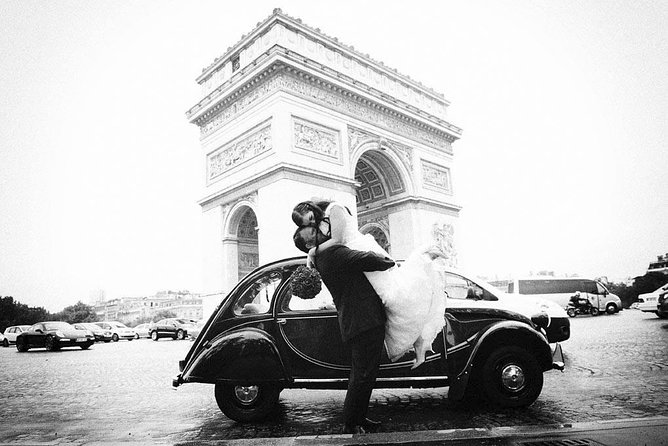 Paris Private Tour: Romantic Tour in a 2CV - 2CV Details That Make the Tour Fun (and Photogenic)