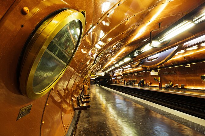 Paris Private Tour to Louvre Museum & French Crepes - City Hall, Centre Pompidou, and the Optional Modern Mix