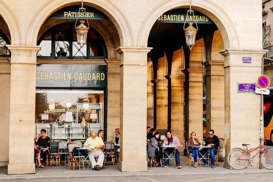 Paris: Private Tour with Locals – Highlights & Hidden Gems - Price and value: what $136 per person buys you