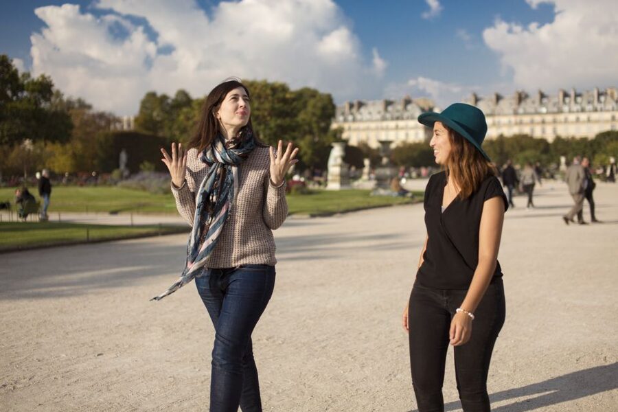 Paris: Private Tour with Locals – Highlights & Hidden Gems - Starting near Louvre-Rivoli: the meeting point that sets the tone